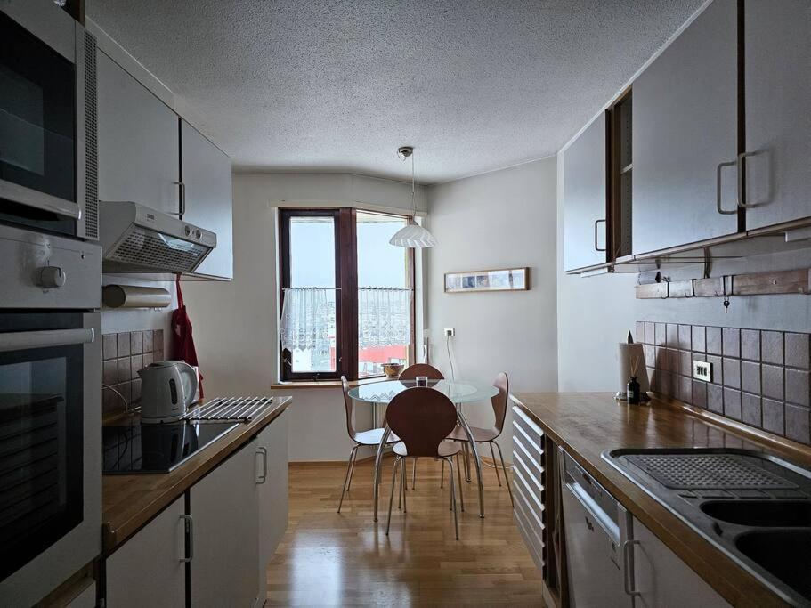 דירות Garthabaer Family Penthouse With Great View מראה חיצוני תמונה